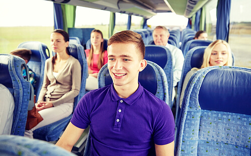 기차타고 고향으로가는 사람들-즐거움