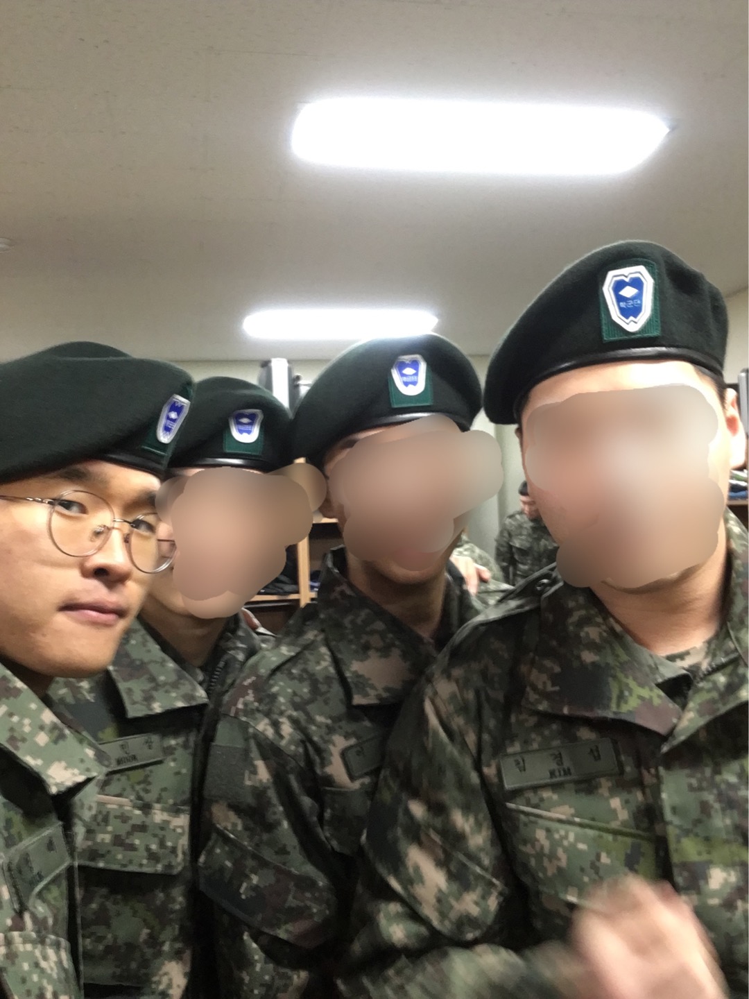 집체교육 간 전투복 차림