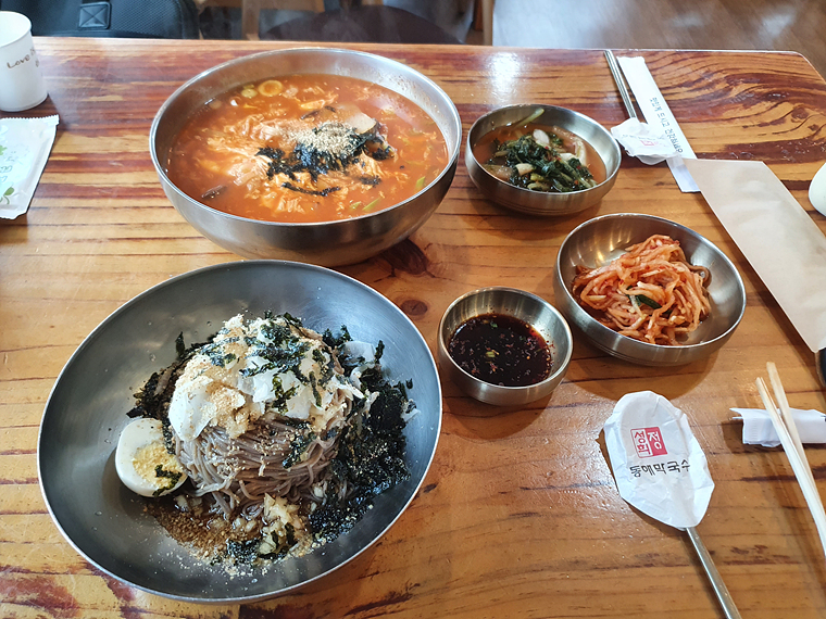 막국수-장칼국수-등장