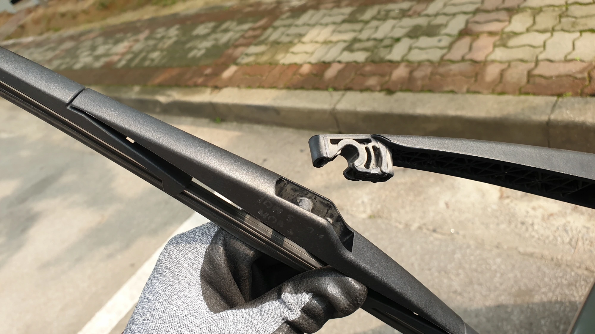 뒷유리 와이퍼 뺀 모습