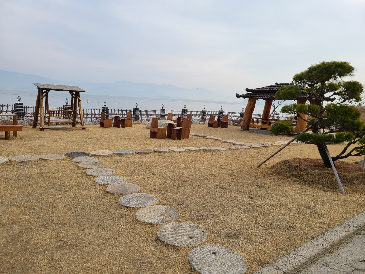 마산 한옥카페 백령카페 외부 풍경