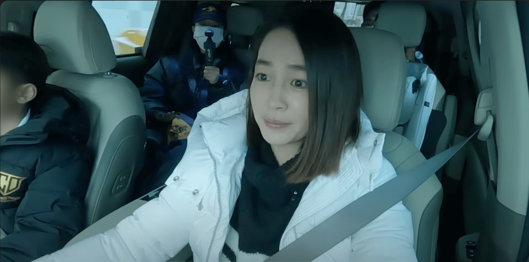 이민정 운정하는 장면