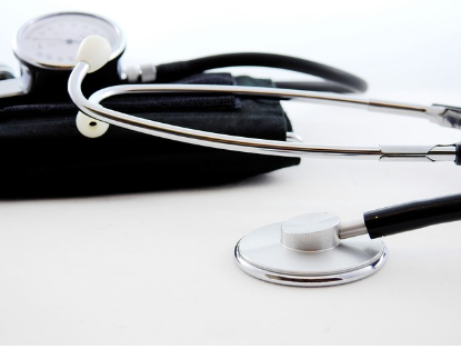 고령화 사회에서의 디지털 헬스케어 솔루션