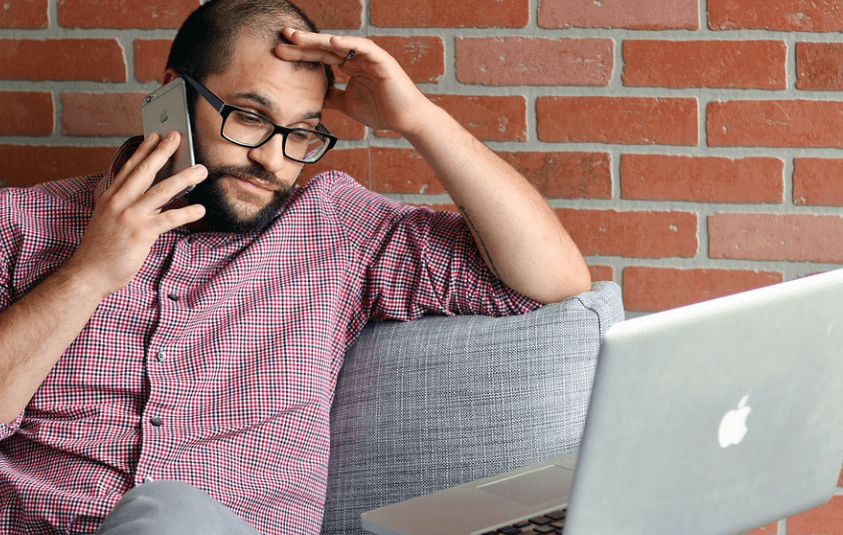 스트레스받는 대머리