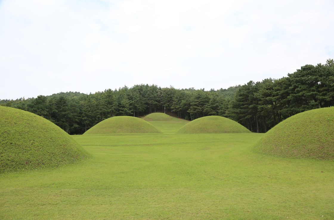 부여 능산리 고분군