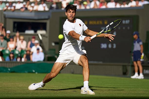 잔디 코트에서 페인트 드롭샷이 통하는 심리학 &ndash; 타이밍과 시선의 교란 전략