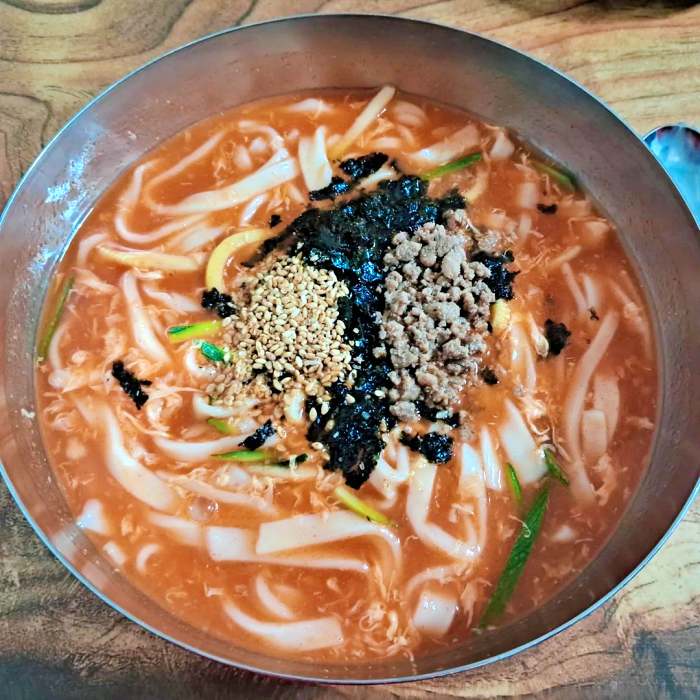 김창옥 전참시 윤두준 줄서는 칼국수집 장칼국수 강릉 맛집