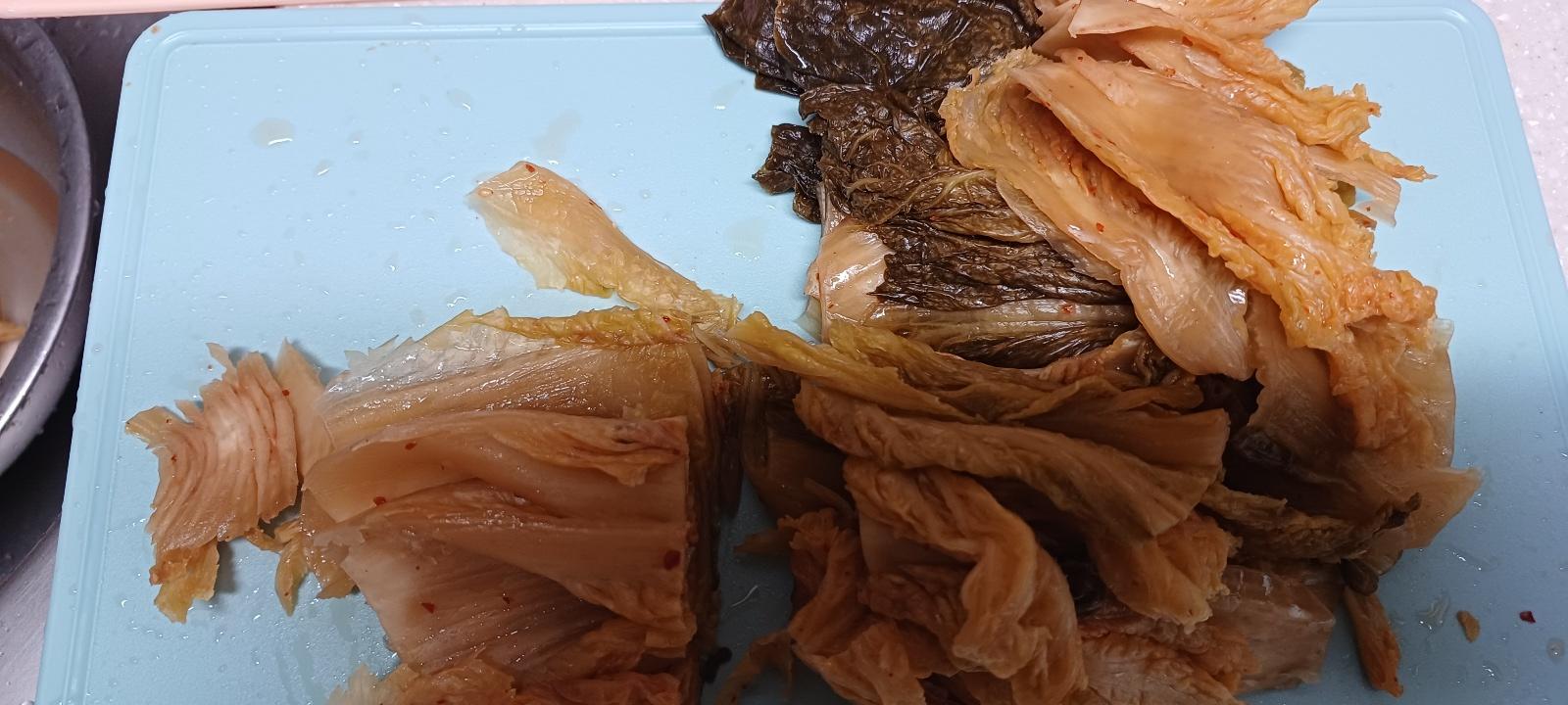 묵은지 자르기