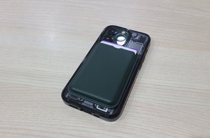 아이폰과 다이소 카드지갑