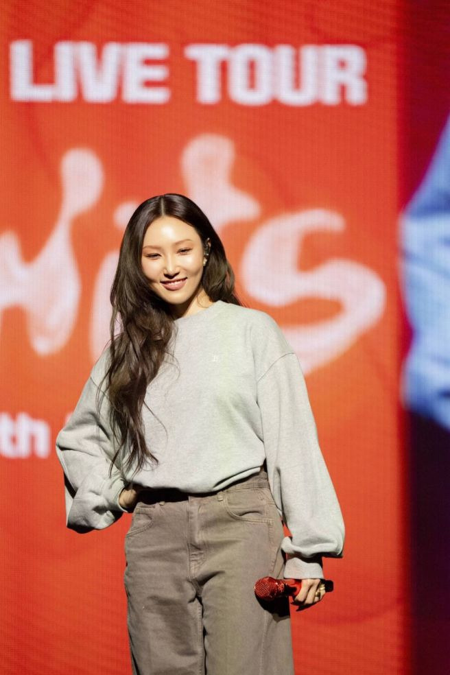 화사 쏘 큐트 1000만뷰 돌파! 싸이 지원사격 통했다, 솔로 퀸의 귀환