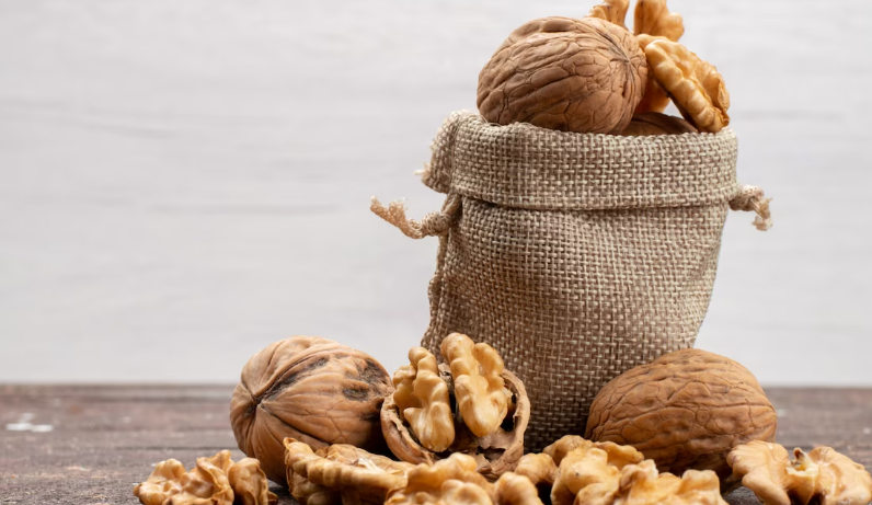 혈액순환을 촉진하는 음식 견과류