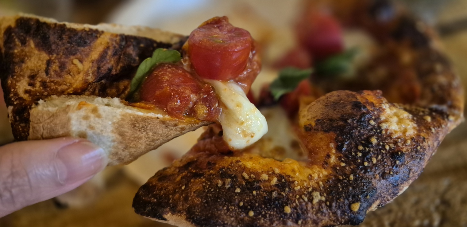 치즈 앤 토마토 피자