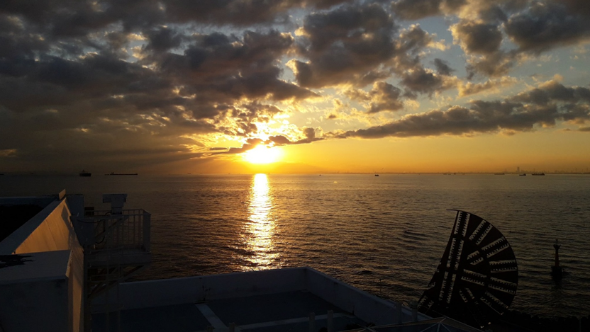 우미호타루 풍경, 해질녁의 석양