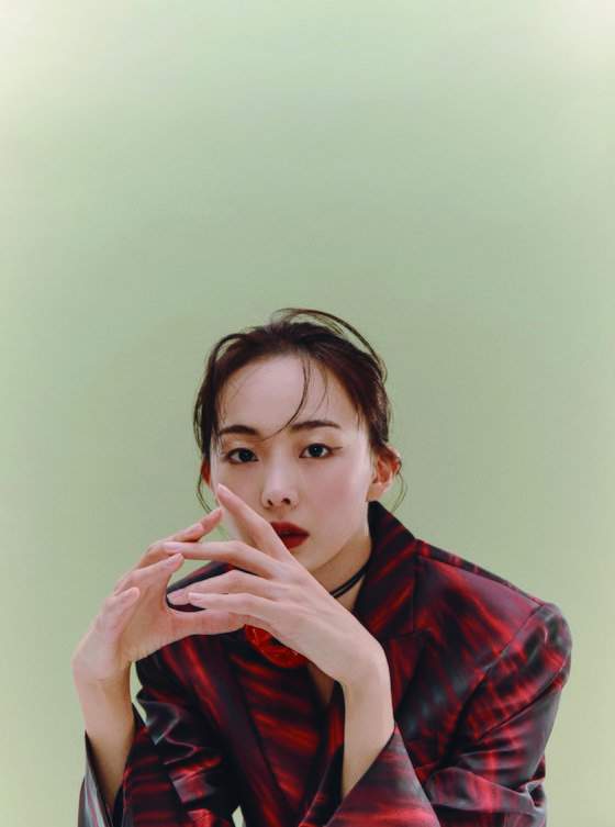 금새록 프로필