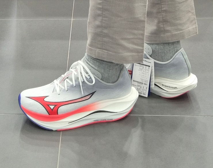 미즈노 웨이브 레벨리온 플래쉬3 기록 단축