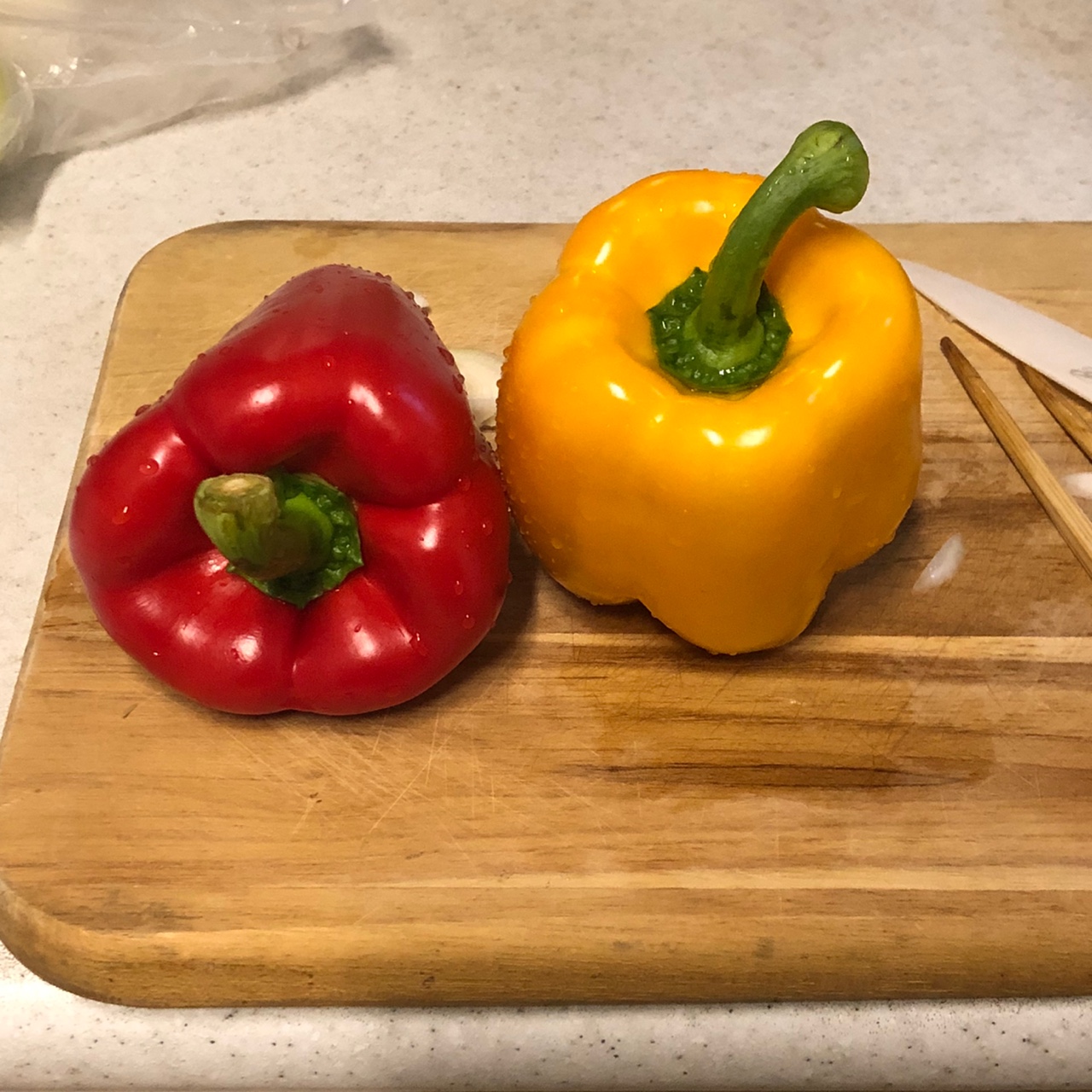 빨강-파프리카와-노랑-파프리카
