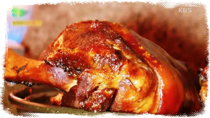 토요일은 밥이좋아 토밥즈 숯불구이 바베큐 족발 맛집 