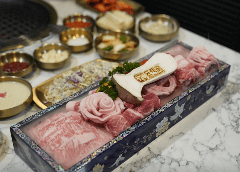 토밥즈 토요일은 밥이 좋아 제주산 백돼지 워터에이징 숙성