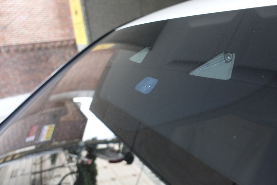 GLC 300e 쿠페 외부디자인 카메라