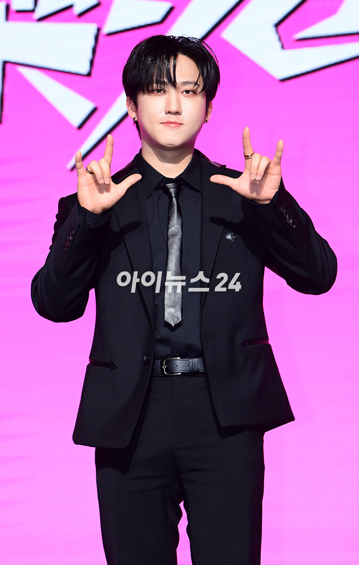 그룹 스트레이키즈 창빈이 10일 오전 서울 영등포구 콘래드 서울에서 열린 스트레이키즈(Stray Kids) 새 미니앨범 '樂-STAR'(락스타) 발매 기념 기자간담회에서 포즈를 취하고 있다. [사진=정소희 기자]