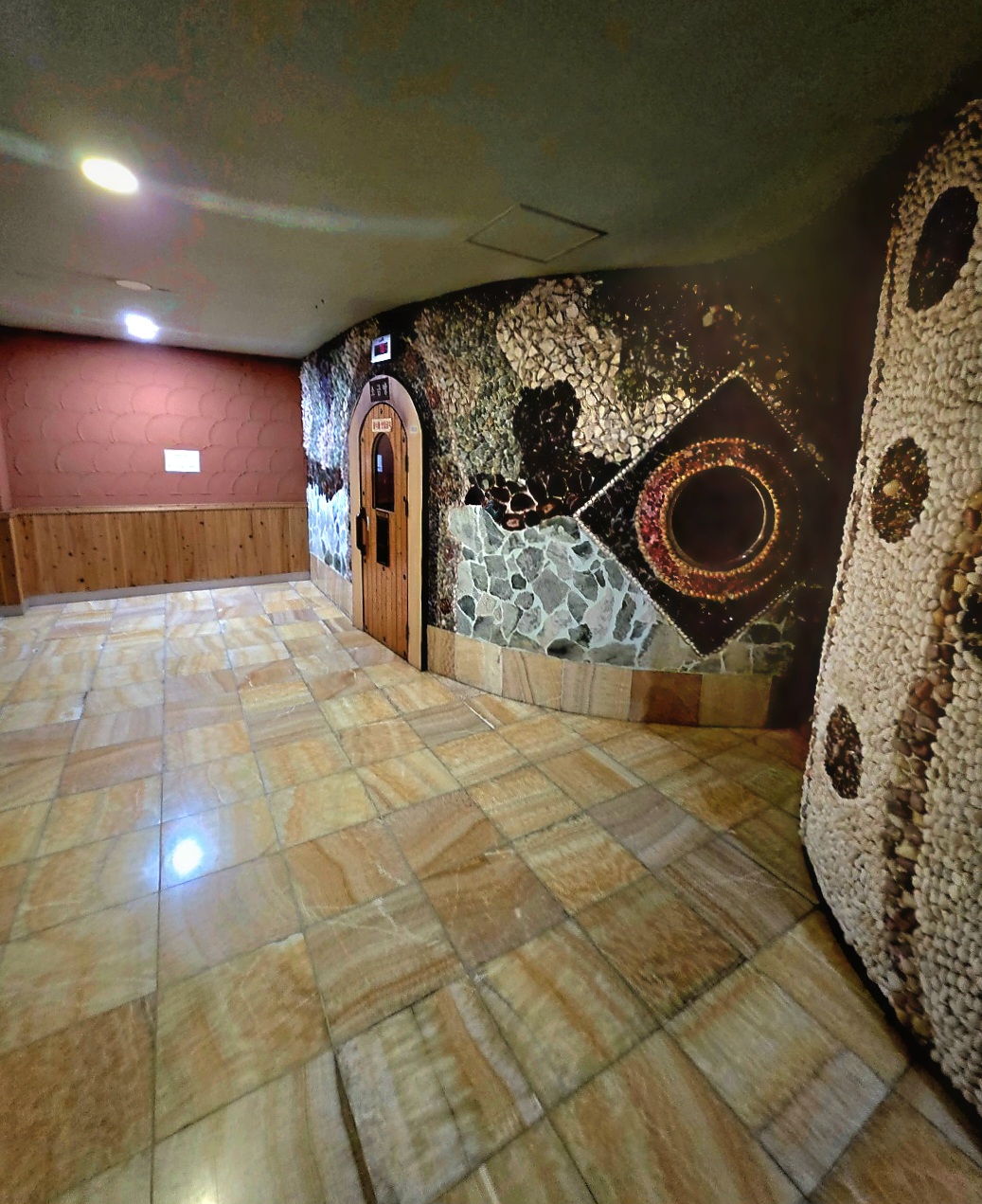 홀의-모습입니다.