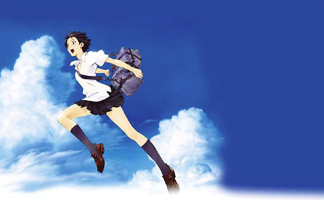 시간을 달리는 소녀 주인공 마코토가 푸른 하늘을 배경으로 도약하는 장면