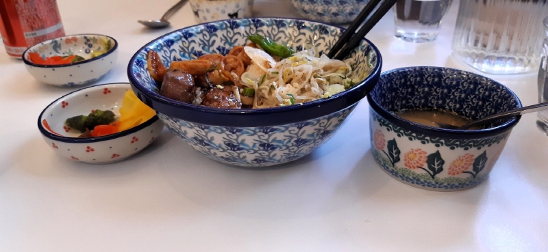 대창 큐브 스테이크 덮밥