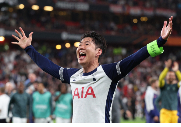 손흥민 토트넘 유로파리그 우승 트로피