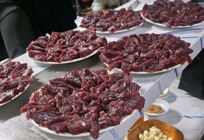 한국기행-대구-49년-노포-뭉티기-생고기-왕거미식당