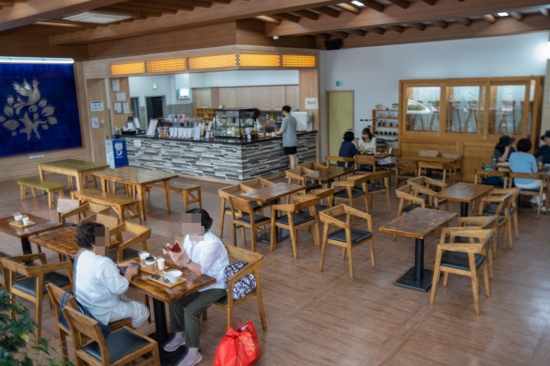 봉녕사 금라문화원 카페