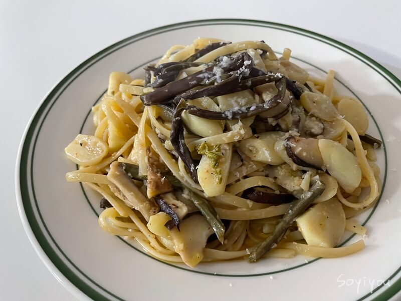 고사리-오일-파스타-완성