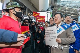 유재은 법무관리관 특검 소환