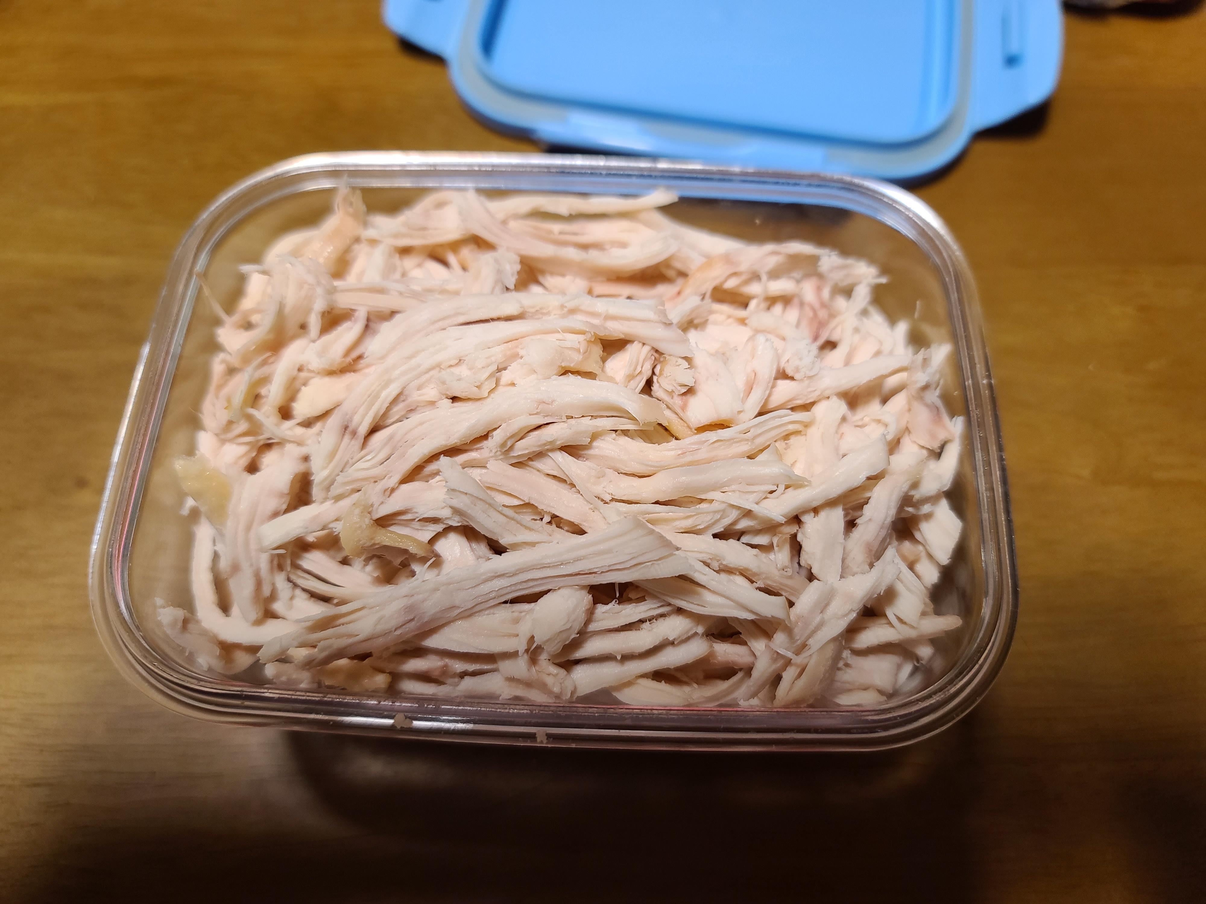 사람말 알아듣는 고양이. 사료를 먹지않는 고양이.