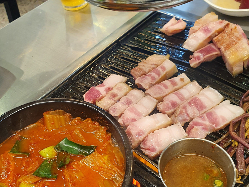잘라진-고기