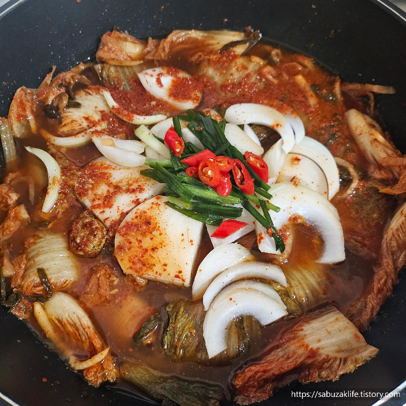 돼지고기 김치찜 만들기 8