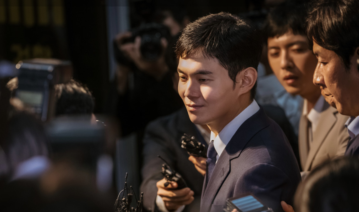 실사 영화 '백설공주' 후기: 수지 주연, 논란과 기대 속 개봉