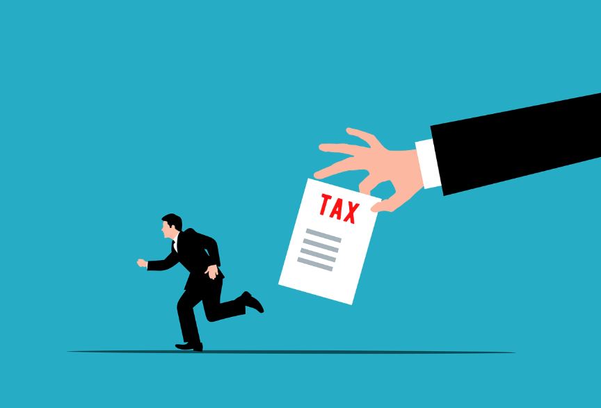 세금에 쫓기는 남자