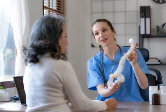 40대-50대-여성의-튼튼한-뼈를-위한-길잡이-골다공증-예방-및-관리-전략