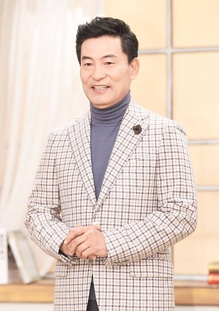 배우-이한위