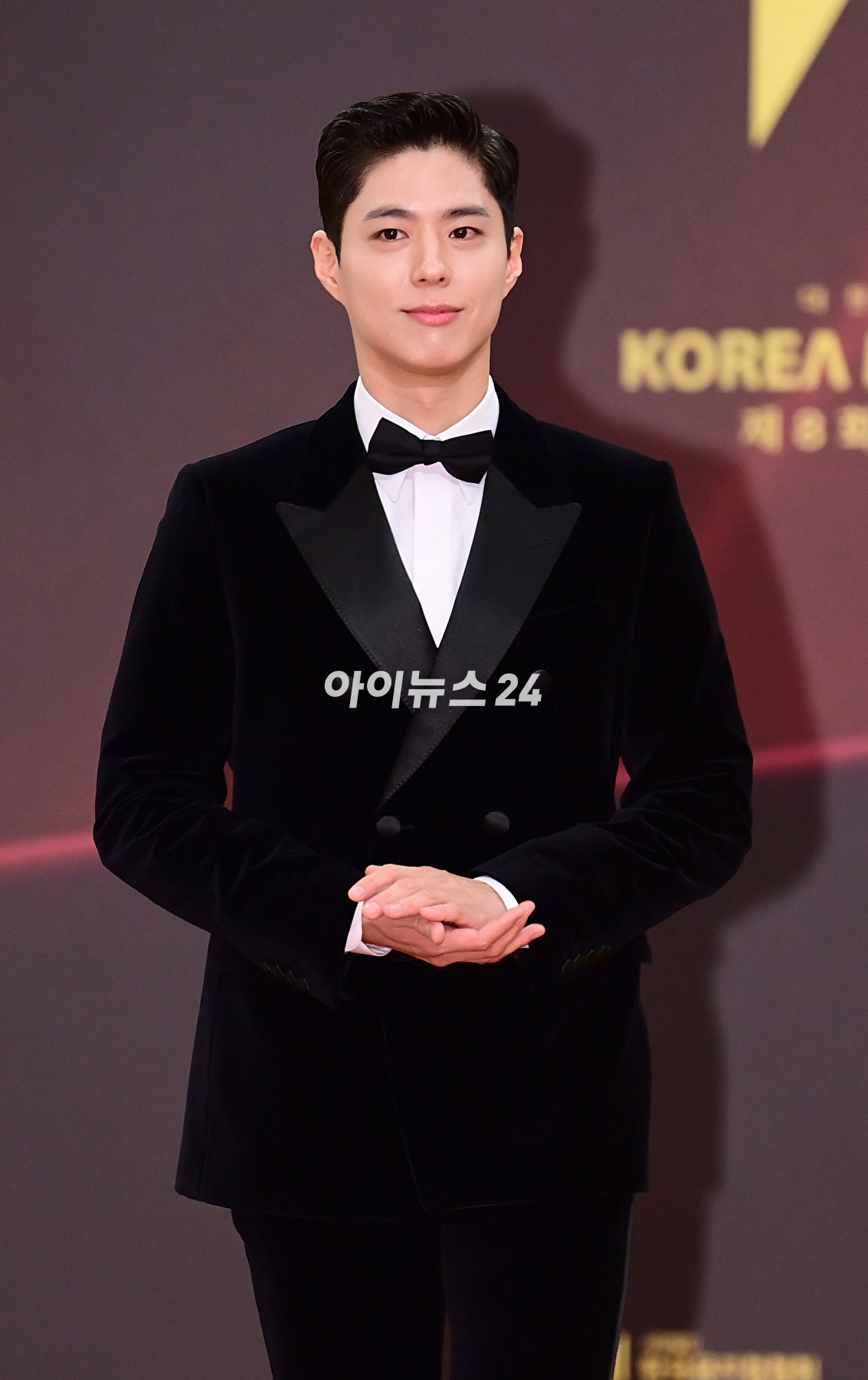 배우 박보검이 15일 오후 서울 동대문구 경희대학교 평화의 전당에서 열린 '제8회 한국뮤지컬어워즈' 레드카펫 행사에 참석하고 있다. [사진=정소희 기자]