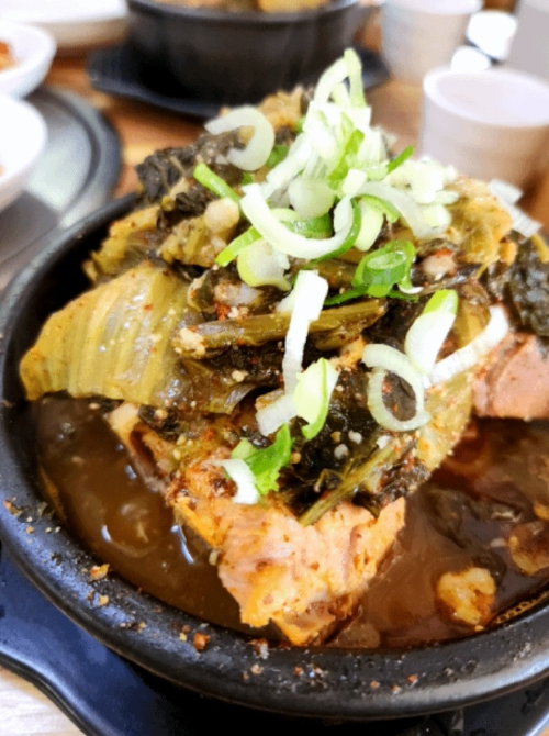 미금역 해장국 맛집 '서울감자탕 해장국' - 진한 국물, 실한 고기에 소주 각