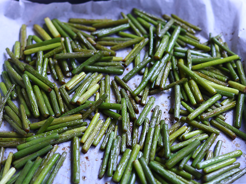 오븐 로스트한 마늘쫑