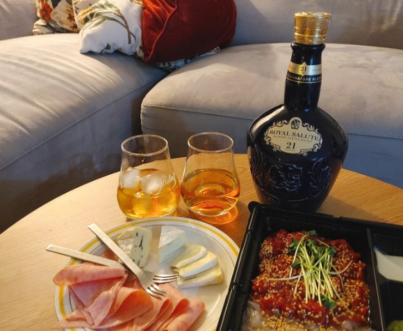 로얄살루트-안주