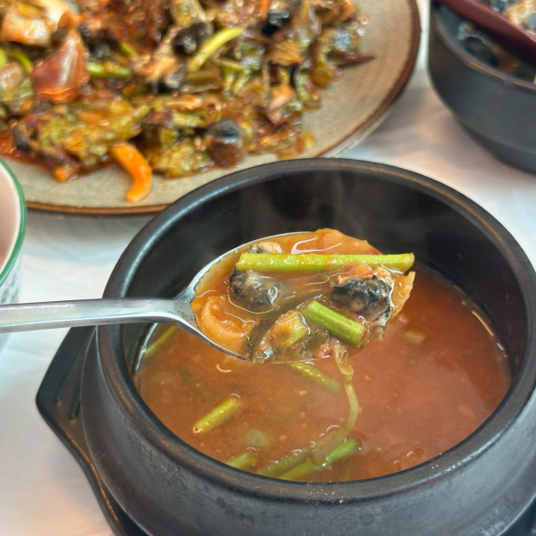 우와한 식당 우렁이 한상