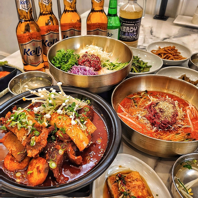 경주 보문단지 근처 맛집 벚꽃여행 현지인 추천 블루판다 보문갈비 가마솥양푼이밥상 보문뜰 우마왕 전통맷돌순두부 경주고기 낙지마실 조돌칼국수 갈치조림구이 토박이식당