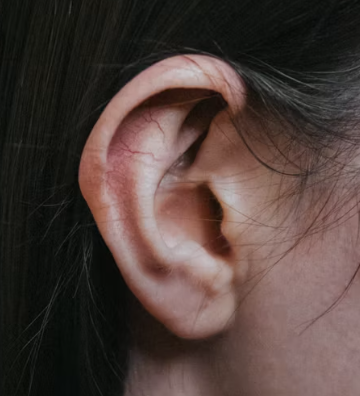 귀에서 삐소리가 나는 이유 이명 원인 대처법