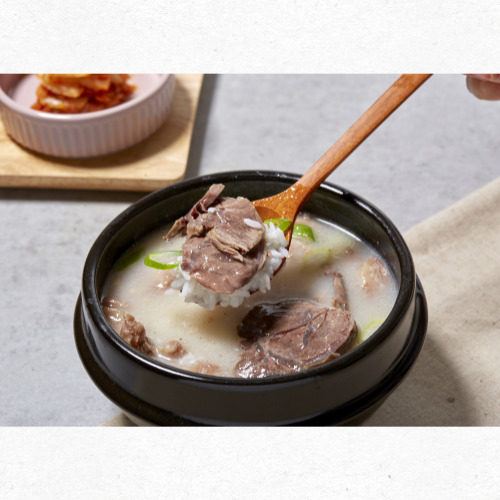 기력 회복에 좋은 한우 곰탕 한 그릇