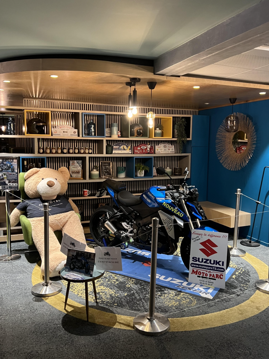 노보텔 르망 로비