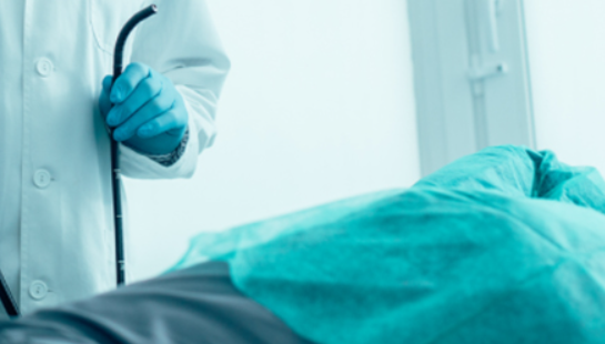 의사-호스-환자복-환자