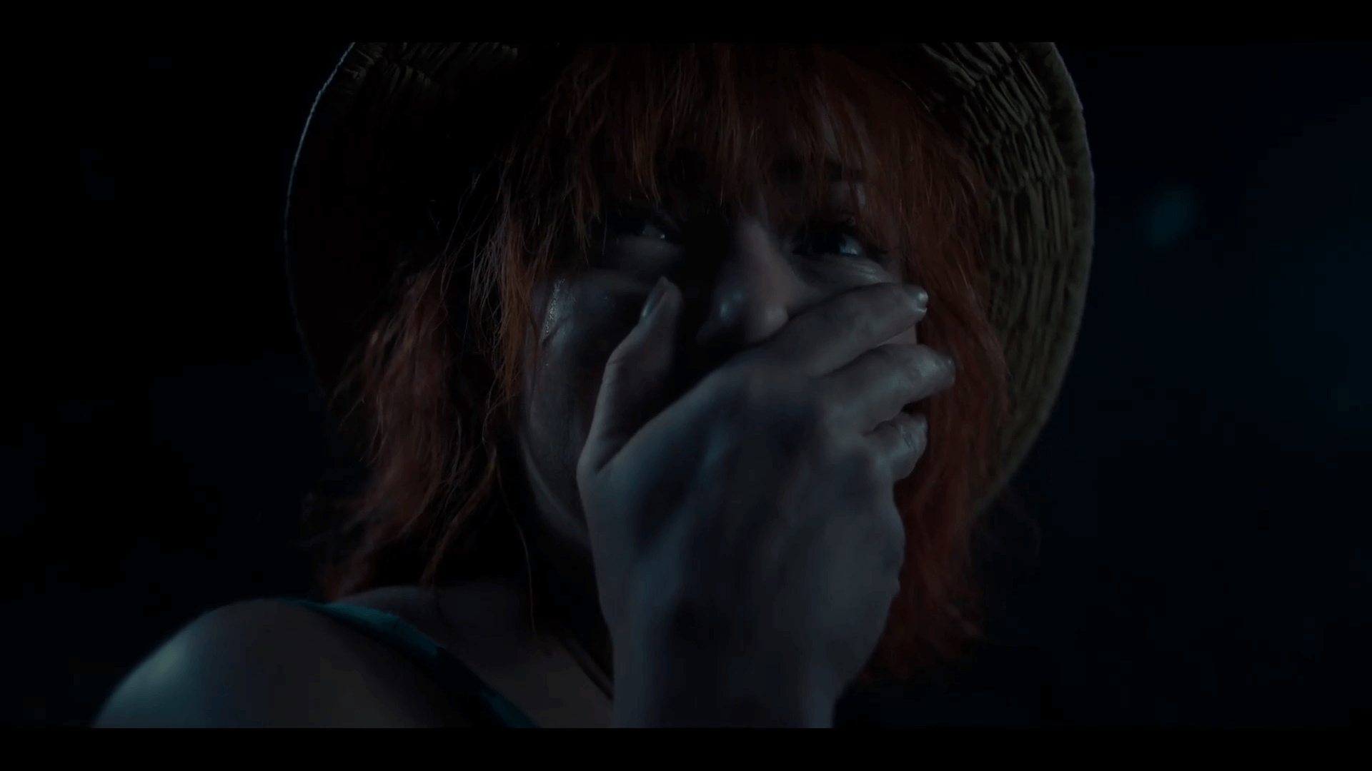 넷플릭스 드라마 '원피스' 시즌1 7화 - 루피에게 도와달라는 나미가 감동을 받아 우는 장면